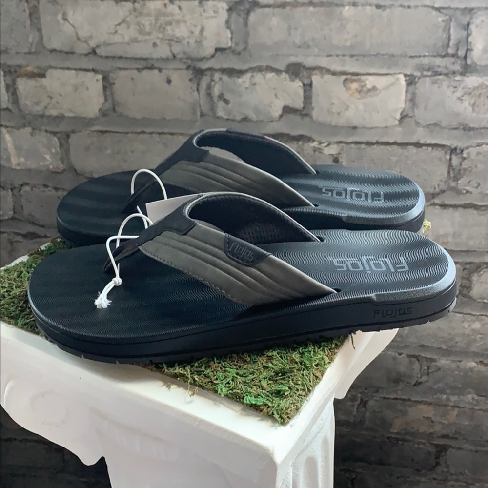 NWT Men’s comfort Flojos Thong Flip Flop Sandal